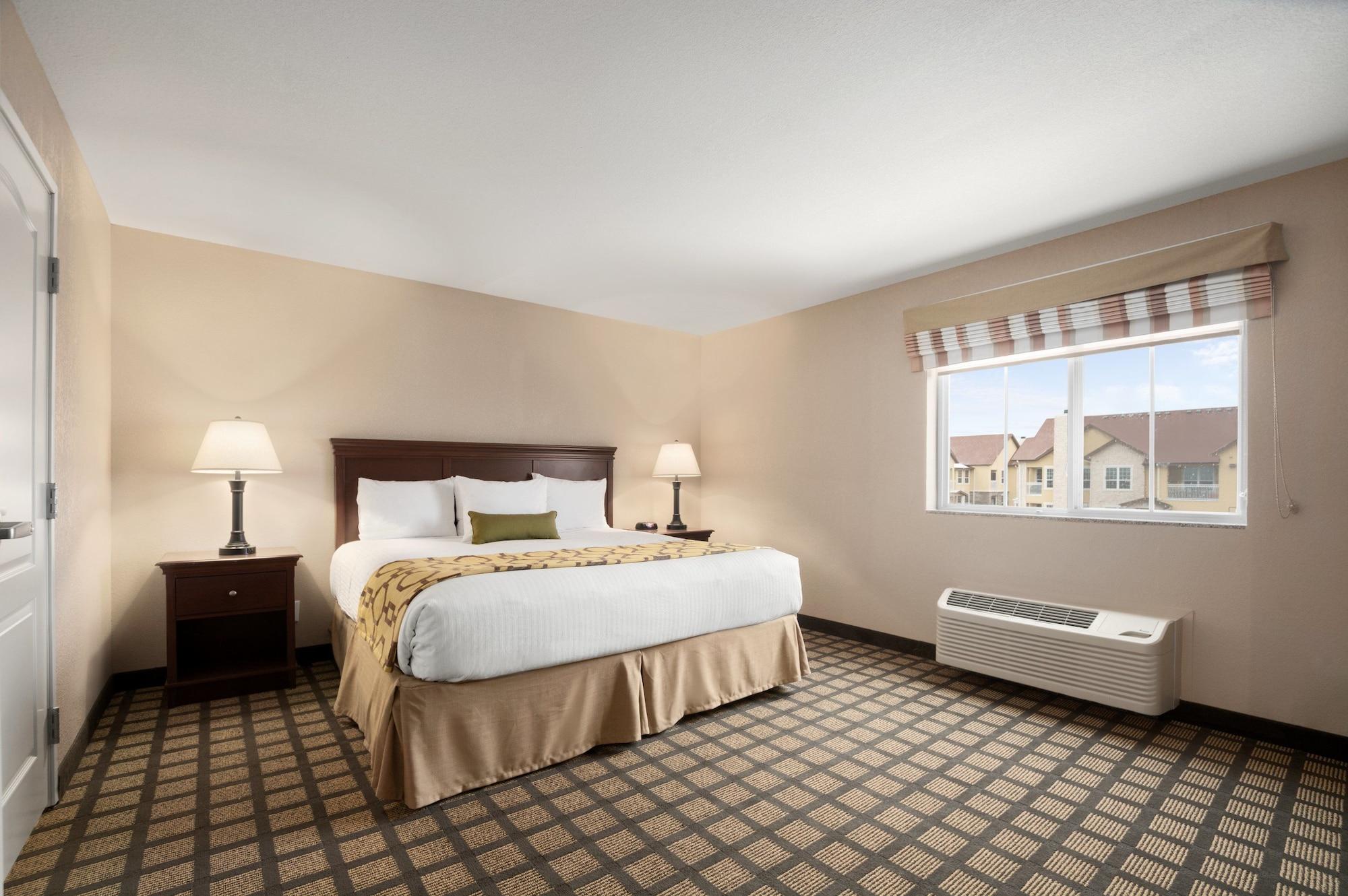 Baymont Inn & Suites By Wyndham אודסה מראה חיצוני תמונה