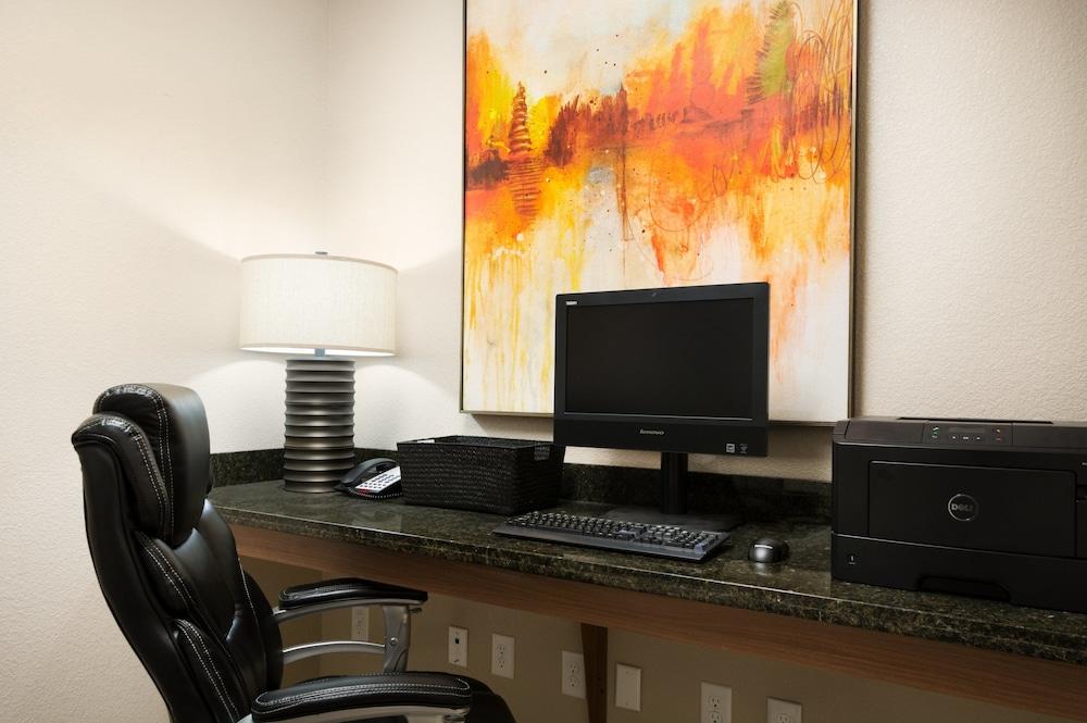 Baymont Inn & Suites By Wyndham אודסה מראה חיצוני תמונה